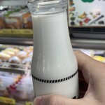 パンと牛乳の店 ミルクスタンド - 
