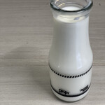 パンと牛乳の店 ミルクスタンド - 