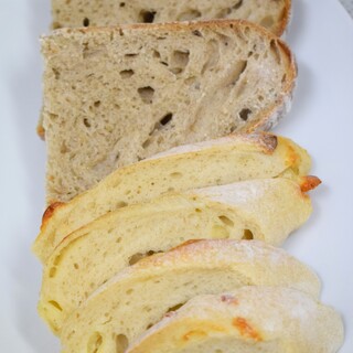 天然酵母パン オ フルニル デュ ボワ_1