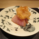 神保町 傳 - お造りはブリ大根。