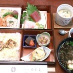 西京庵 - 二段重弁当（2160円）