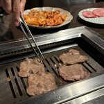 本格焼肉・もつ鍋 肉衛門 - 