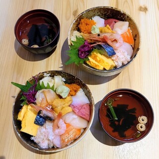 小松水産の海鮮丼_1