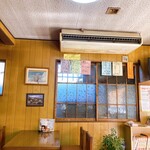 いろはや食堂 - 店内&壁貼りメニュー