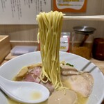 らぁ麺 ゆかり - 麺リフト