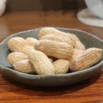 桶家乃隠居 - 落花生(千葉半立)