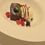 ピアッティ カステリーナ - 