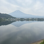 風のテラスKUKUNA - 翌朝6時の逆さ富士山
