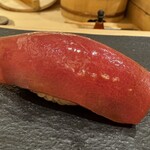 鮨 こん藤 - 赤身漬け（北海道・噴火湾）　◎