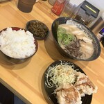 ラーメン猫猫 - 