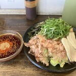 つけ麺本舗辛部 - のりかつおつけ麺 普通(1玉)\1,030+トッピングきゃべつ\160