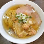 中華そば イデタ - ワンタン塩そばも安定の美味しさでした！