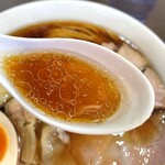 中華そば イデタ - 醤油味の鶏がら魚介出汁スープは絶品ですよ！