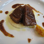 ビオディナミコ - 牛タンの赤ワイン煮込み