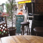 BAR DEL SOLE - オープンカフェです。冬は足元きついですが・・・
