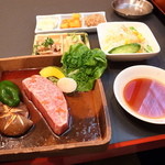 Seikouen - 網焼角切りステーキ定食2100円