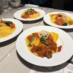 マトリョーシカ - オムライスとつぼ焼き(16種の雑穀入りご飯のオムライス ゴロゴロ野菜のトマトソース)