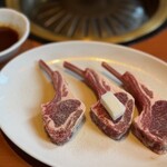 むさしや - ラム骨付きロース　1780円