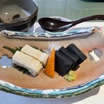 梅の花 立場店 - 湯葉豆腐と黒胡麻豆腐のお造り