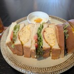 べーかりーかふぇ 伊勢屋 - 