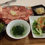 焼肉文蔵 - 