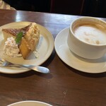 アームウッド コテージ - カフェラテhotとケーキ