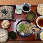 そば庄 出雲 やまもと屋 - 料理写真:舞茸天ぷら付きざるそば定食1,483円
