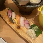 旨い魚とレモンサワー トロ匠 - ■ 握り寿司五貫盛り ￥1,078（税込）