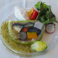 ヴォーシエル - 生ハムと根菜のキャベツ包み
