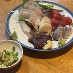 千世 - お刺身盛り合わせ（ひらめのあん肝和えとにしんの刺身が最高だった◎）
