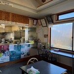 よってきましょ もえぎ亭 - 店内