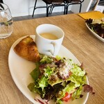 ピッツェリア ポポラーレ - サラダセット