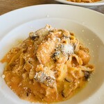 ピッツェリア ポポラーレ - 栗谷さんの芽椎茸と海老トマトクリーム　タリアテッレ