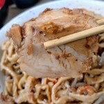 ラーメン荘 歴史を刻め 世田谷 - 汁なしの豚