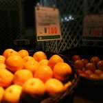 山口果物 - 果物屋さんならではの店先の風景。。