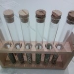 レーヌ デ プレ - ハーブティーの数々から、好きなものを選べます。