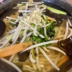 ちょーでーぐぁ - 期間限定黒マー油ニンニク野菜すば