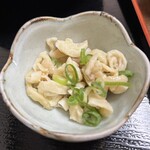 かどや食堂 - 鶏皮小鉢ヽ(｡･ω･｡)ﾉ