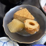 かどや食堂 - (✖╹◡╹✖)◞煮物小鉢