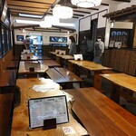 一休庵 - 内観 メインの6人卓 入店時