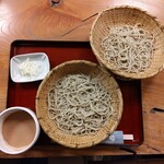 一休庵 - 十割くるみだれそば 大盛は2枚重ねになってます