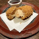 魚店亜紗 - 蟹くりーむコロッケ
      300円