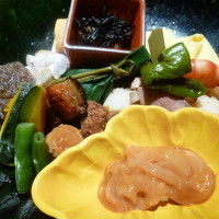 うち山 - 見た目も美しいお弁当