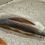 寿司酒肴 じゅん - 小肌 220円(税込)