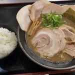 らーめん与七 - 料理写真: