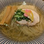 鯛塩そば 灯花 - 料理写真:鯛塩らぁ麺950円