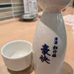 アカマル屋鮮魚店 - 豪快一合649円