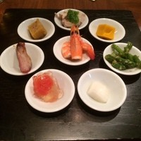 花閒 - 花閒の宴（8種小皿前菜盛り合わせ）