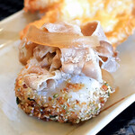 香川製麺所 - 肉おむすび