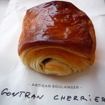 ゴントラン シェリエ - パンオショコラ　240円